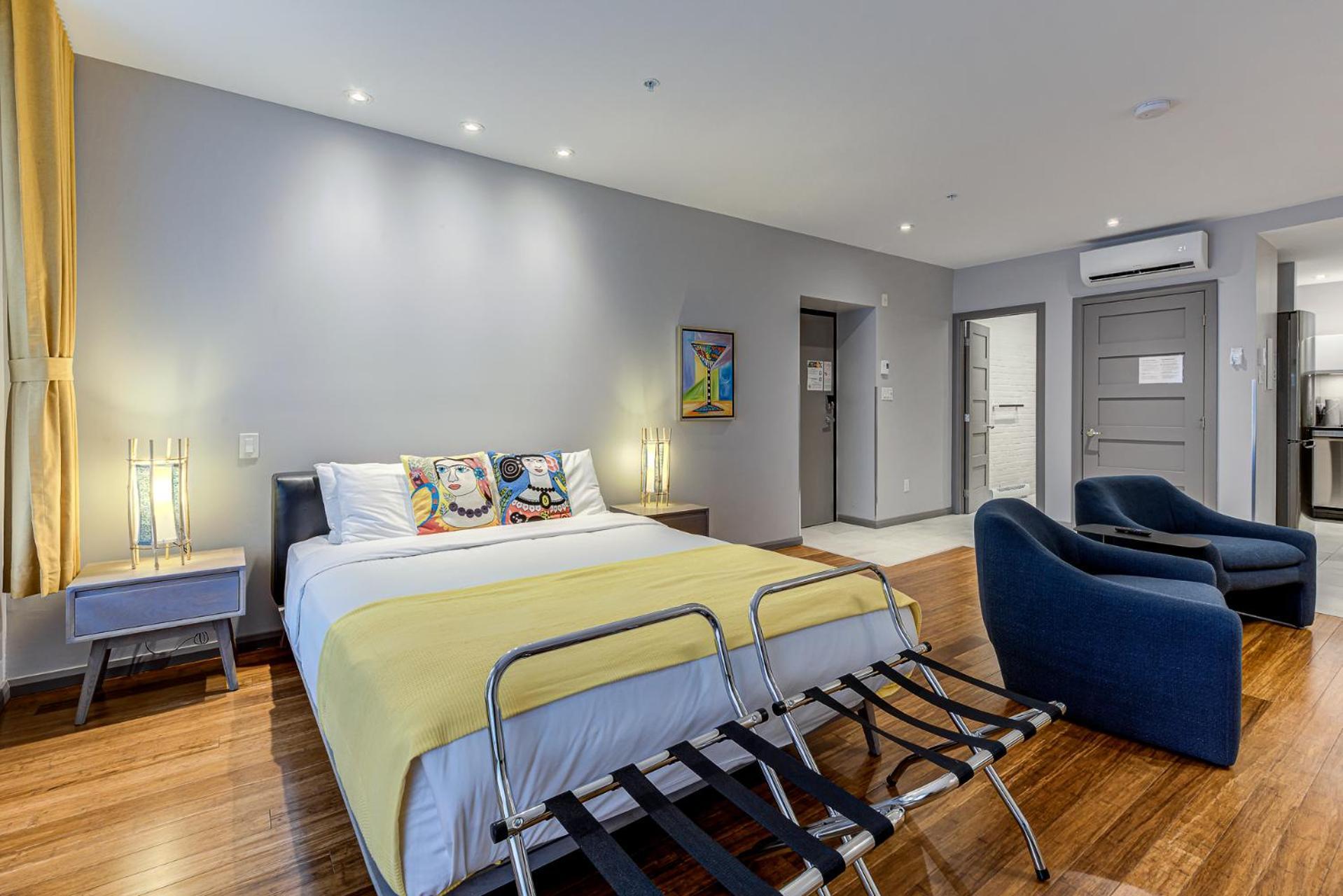 77 St-Vallier Quebec City Room photo